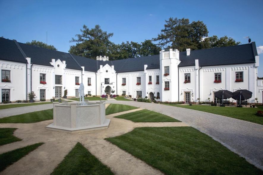 Hotel Zámek KVASETICE