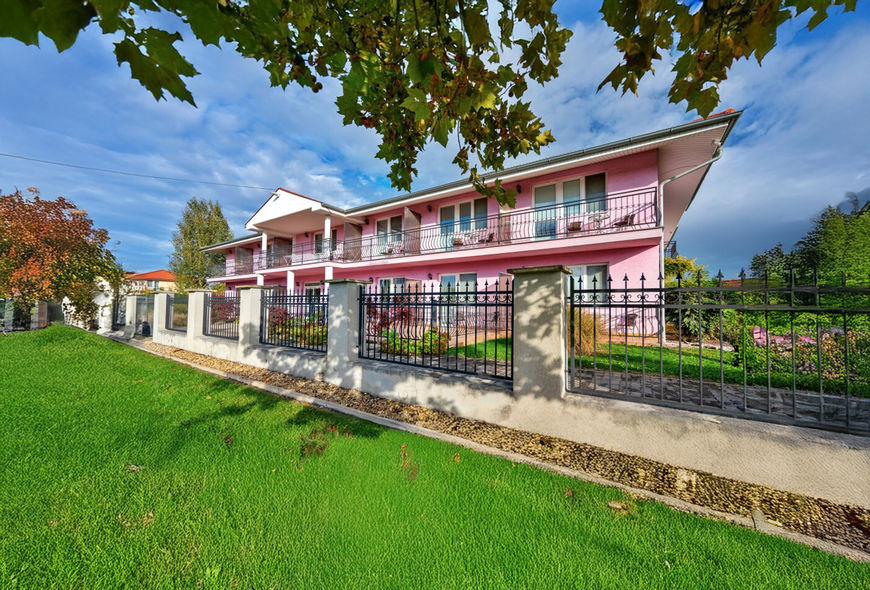 Velký Meder – Apartmány Karmon Park jen 350 m od lázní Thermal Corvinus