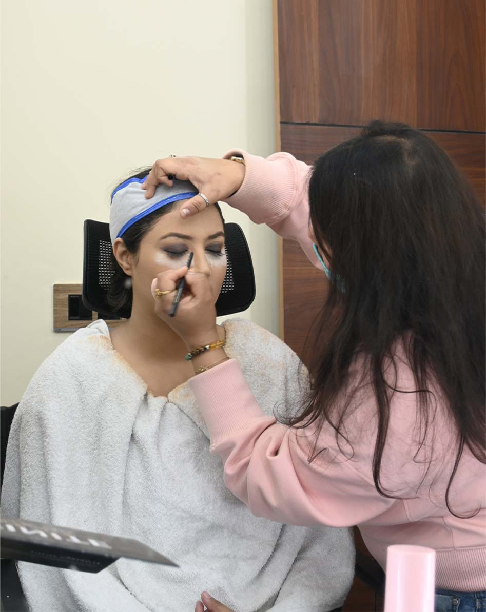 Makeup Artist Course