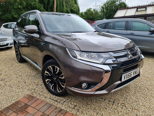 MITSUBISHI-Outlander-26