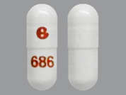 Tacrolimus: Esto es un Cápsula blanco oblongo imprimido con logo en la parte delantera, 686 en la parte posterior, y es fabricado por NORTHSTAR RX LL.