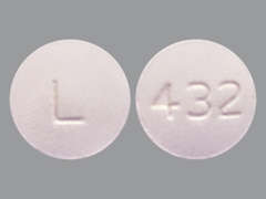 Esto es un Tableta rosa claro redondo imprimido con L en la parte delantera, 432 en la parte posterior, y es fabricado por ALEMBIC PHARMAC.
