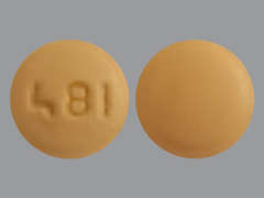 Esto es un Tableta naranja claro redondo imprimido con 481 en la parte delantera, nada en la parte posterior, y es fabricado por ALEMBIC PHARMAC.