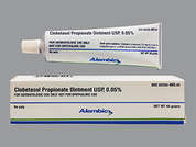 Clobetasol Propionate: Esto es un Ungüento blanco imprimido con nada en la parte delantera, nada en la parte posterior, y es fabricado por ALEMBIC PHARMAC.