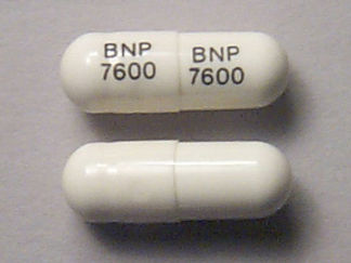 This is a Capsule imprinted with BNP  7600 on the front, BNP  7600 on the back.