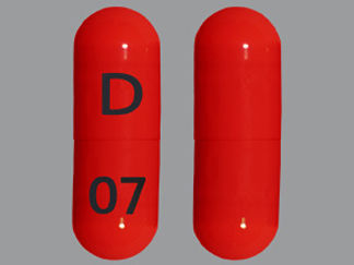 This is a Capsule imprinted with D on the front, 07 on the back.