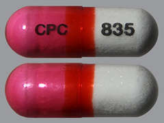 This is a pink oblong Capsule imprinted with CPC on the front, 835 on the back, and is manufactured by LEADER.