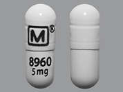 Dextroamphetamine Sulfate Er: Esto es un Cápsula LP blanco oblongo imprimido con logo and logo en la parte delantera, 8960  5mg en la parte posterior, y es fabricado por MALLINCK-SPECGX.
