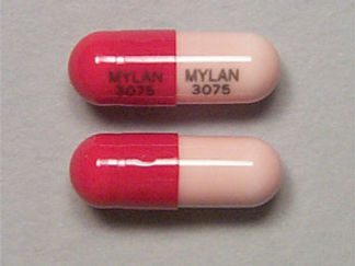 This is a Capsule imprinted with MYLAN  3075 on the front, MYLAN  3075 on the back.