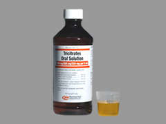 Esto es un Solución Oral naranja imprimido con nada en la parte delantera, nada en la parte posterior, y es fabricado por PHARM ASSOC INC.
