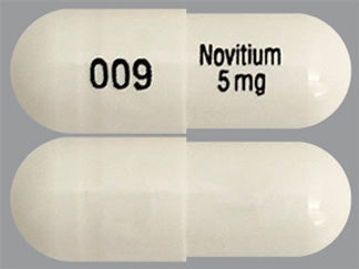 Esto es un Cápsula imprimido con 009 en la parte delantera, Novitium  5 mg en la parte posterior, y es fabricado por None.