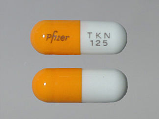 Esto es un Cápsula imprimido con Pfizer en la parte delantera, TKN  125 en la parte posterior, y es fabricado por None.