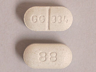Esto es un Tableta imprimido con GG 334 en la parte delantera, 88 en la parte posterior, y es fabricado por None.