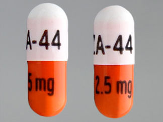 This is a Capsule imprinted with ZA-44 on the front, 2.5 mg on the back.