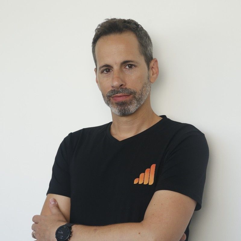 Jonathan Einav profile picture