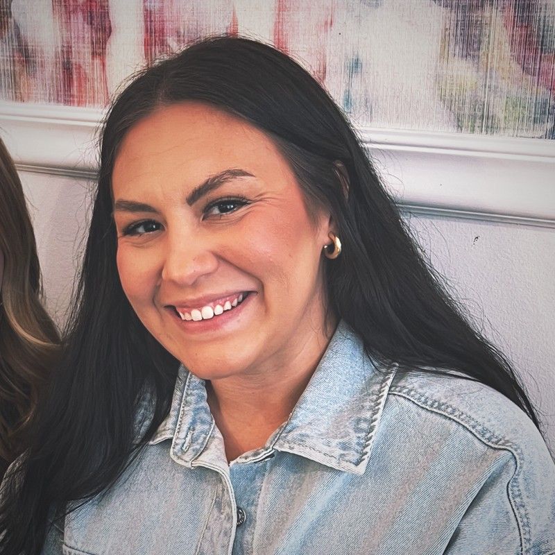 Ana Rendon profile picture