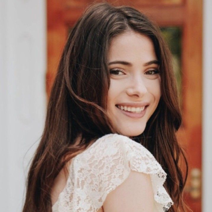 Celia Dewolfe profile picture