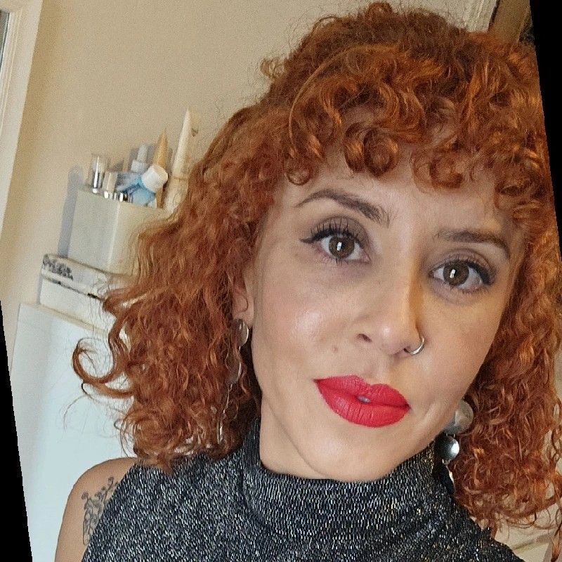 Aline Pereira profile picture