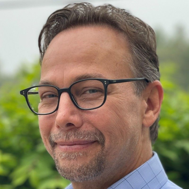 Mark Reuss profile picture