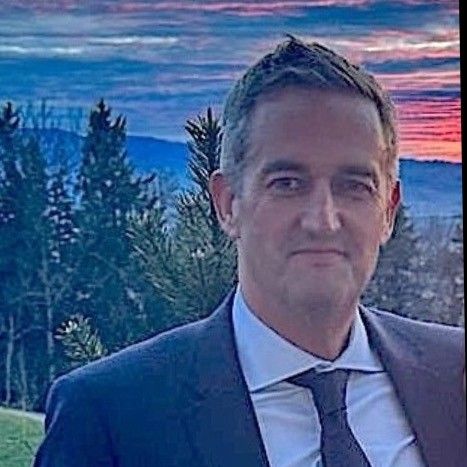 Stephen Elliott profile picture