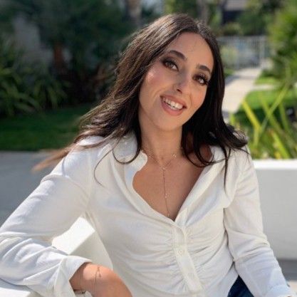 Adriana L Kamjoo profile picture