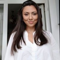 naomi pădurean profile picture