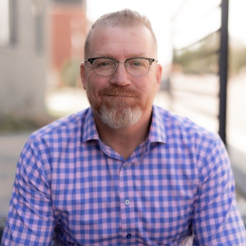 Stu Irwin profile picture