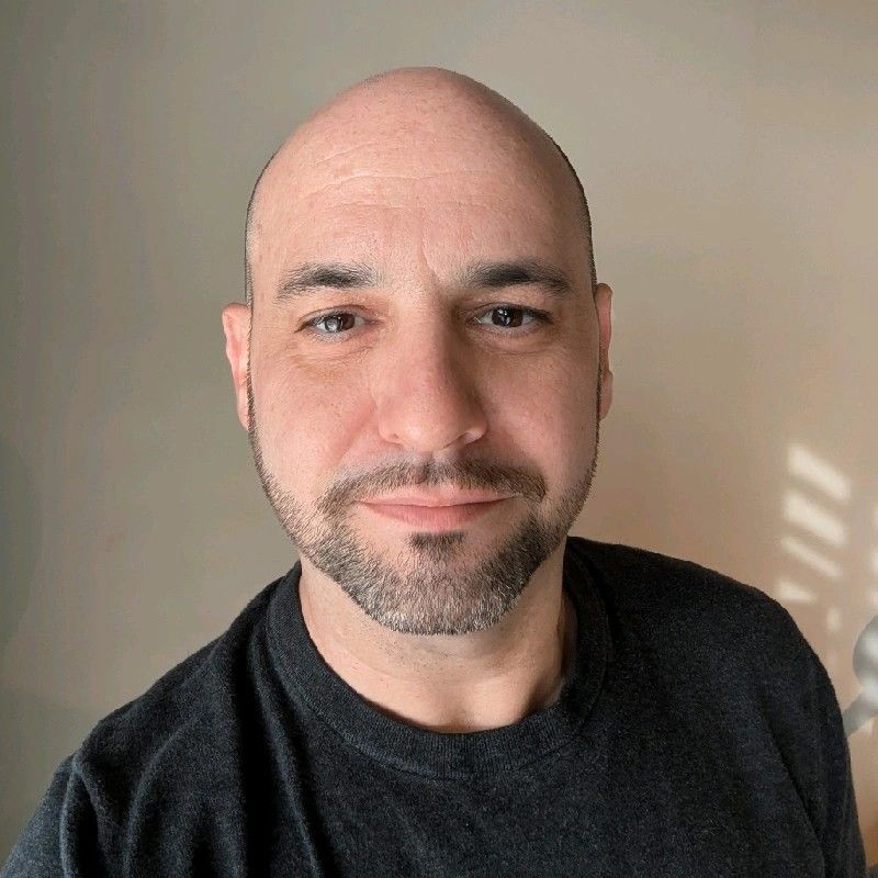 Robin Mofakham profile picture