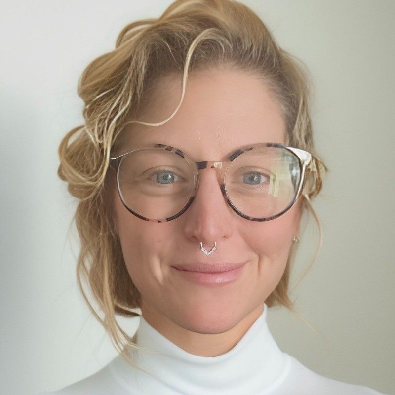Alexandra Gustin profile picture