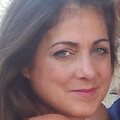 Eleni Perry profile picture