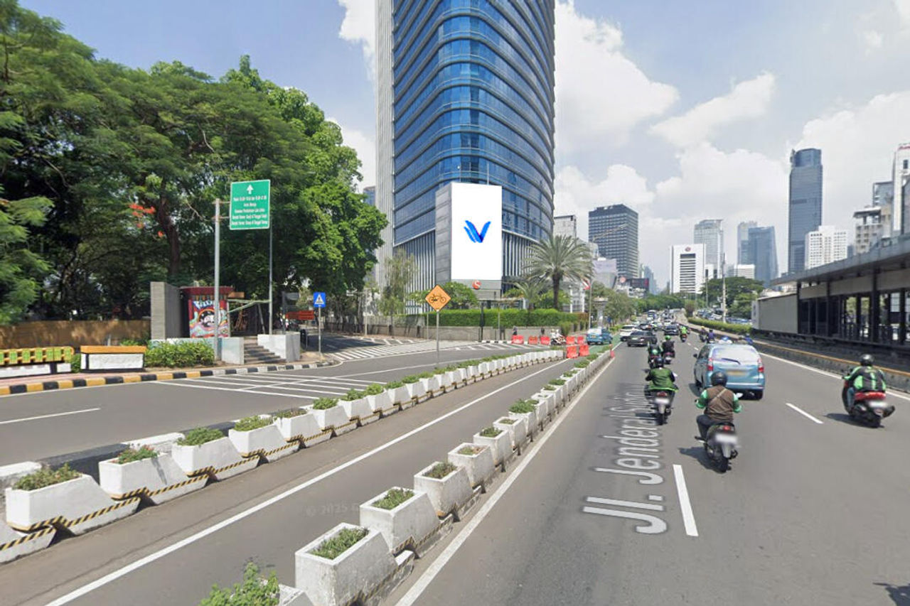 Videotron Jl. MH. Thamrin No. 81 (The City Tower), Jakarta Pusat