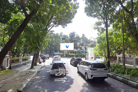 JL. RIAU (DEPAN MAYBANK), BANDUNG