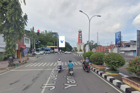 JI. PER4AN JI. PETTA PUNGGAWA / JI. THAMRIN (SUDUT TAMAN KOTA) KAB. BONE