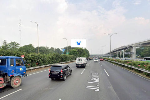 TOL JAGORAWI KM 13+700 (A), JAKARTA TIMUR