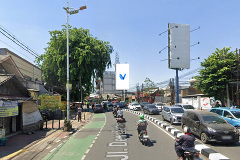 JL. DEWI SARTIKA (DEKAT KAMPUS STBA PERTIWI), JAKARTA TIMUR