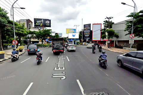 PEREMPATAN JL. EMBONG MALANG (DEKAT EMPIRE PALACE), SURABAYA