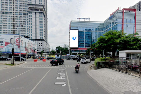 JL. PUTRI HIJAU SP. JL. HM YAMIN (GEDUNG MERAH PUTIH), MEDAN