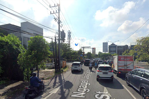 JL. MANYAR PEREMPATAN NGAGEL, SURABAYA