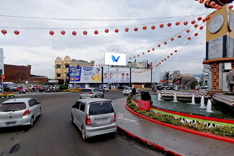 JL. BUNDARAN GAJAH ( TUGU ADIPURA), LAMPUNG