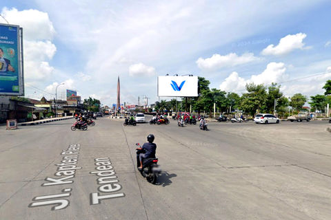 JL. P. TENDEAN TUGU KERIS DEPAN TERMINAL TIRTONADI, SOLO