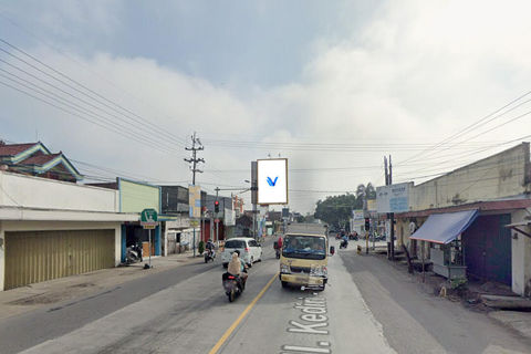 JL. RAYA NGADILUWIH (PERTIGAAN PASAR NGADILUWIH) KAB. KEDIRI