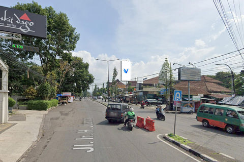JL. IR DJUANDA (SAMPING BORMA DAGO), BANDUNG