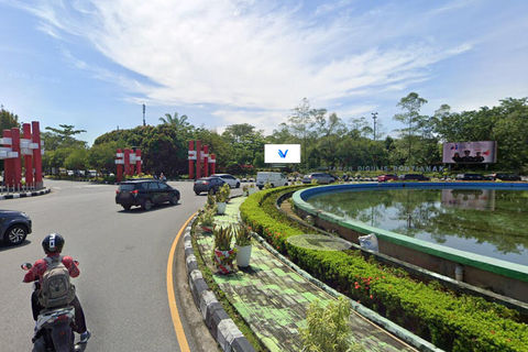BUNDARAN UNIVERSITAS TANJUNGPURA, JL. AHMAD YANI, PONTIANAK