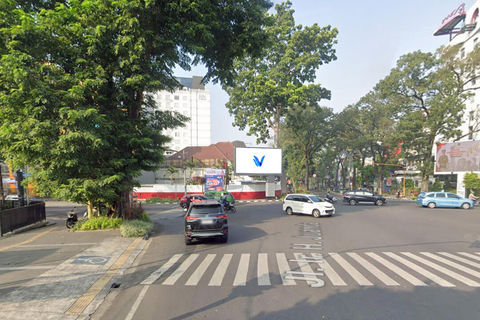 JL. SULANJANA VIEW DARI JL. DIPONEGORO (HOTEL MOXY), BANDUNG