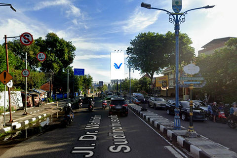 MEDIAN JALAN JL. DR. WAHIDIN, CIREBON