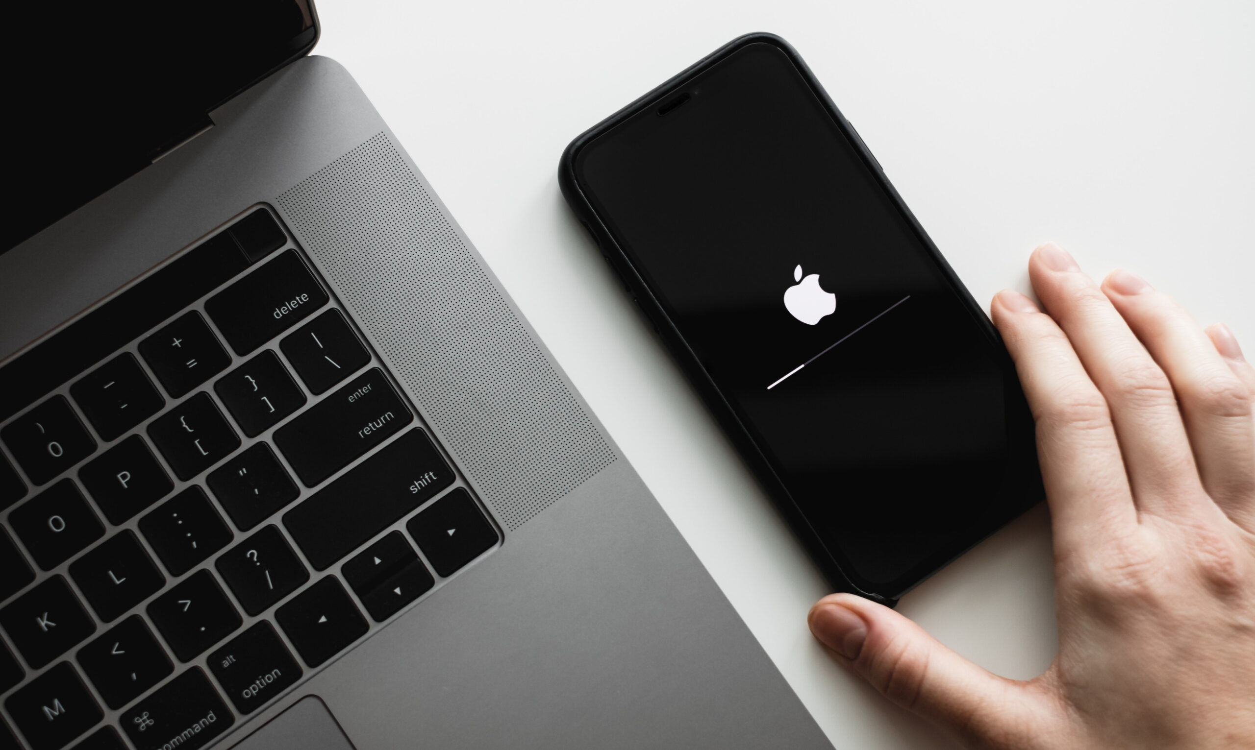 apple dubbed low growth stock despite record q1 margin