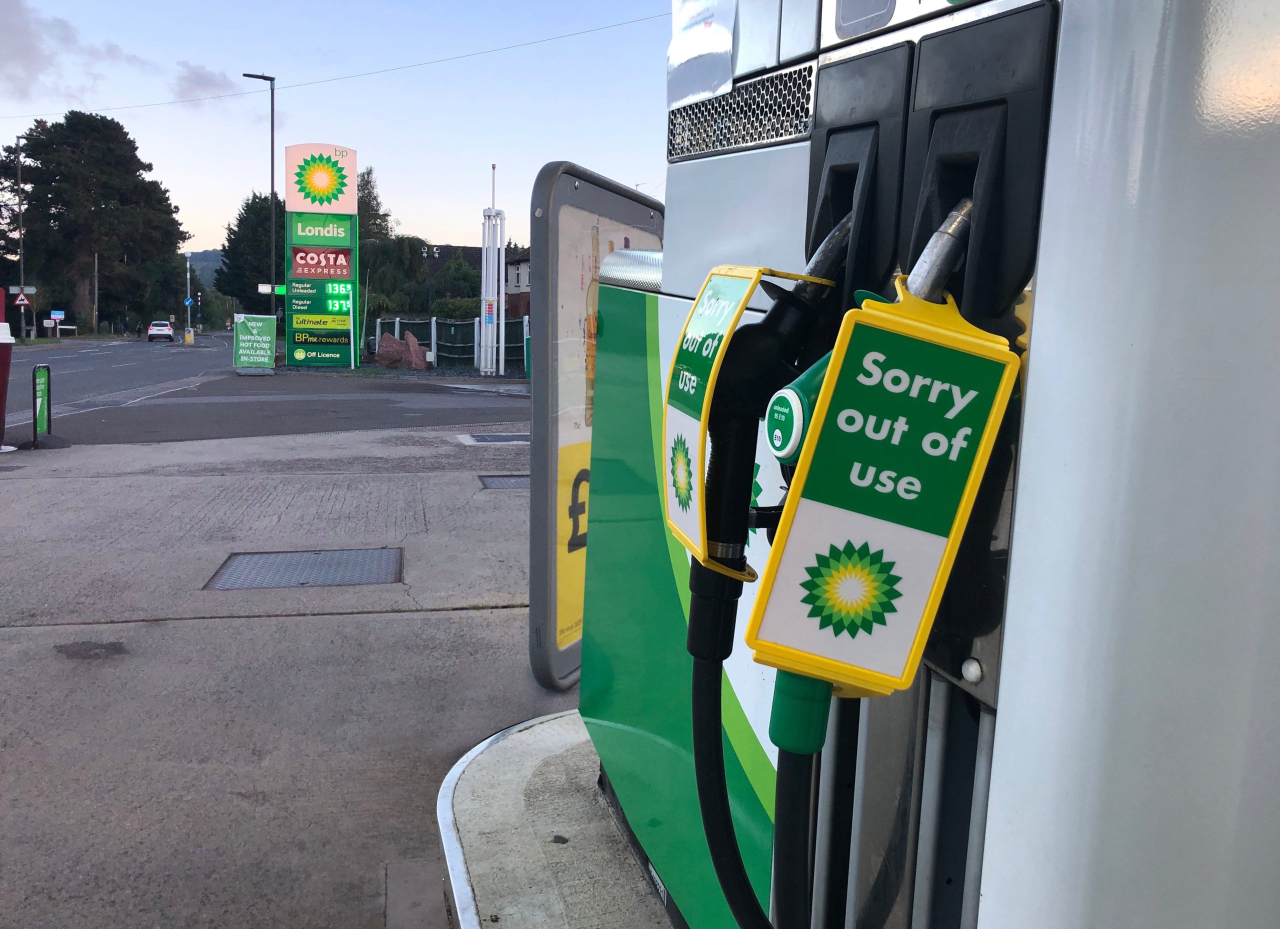 bernard looney steps down chief executive bp plc