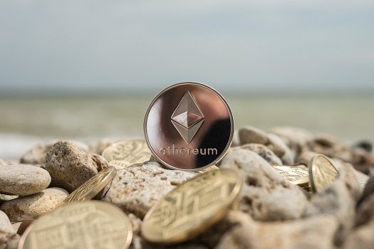 Ethereum taps $4k, PEPE price hits new ATH, Coinbase to list MOG, Upbit lists Movement (MOVE)