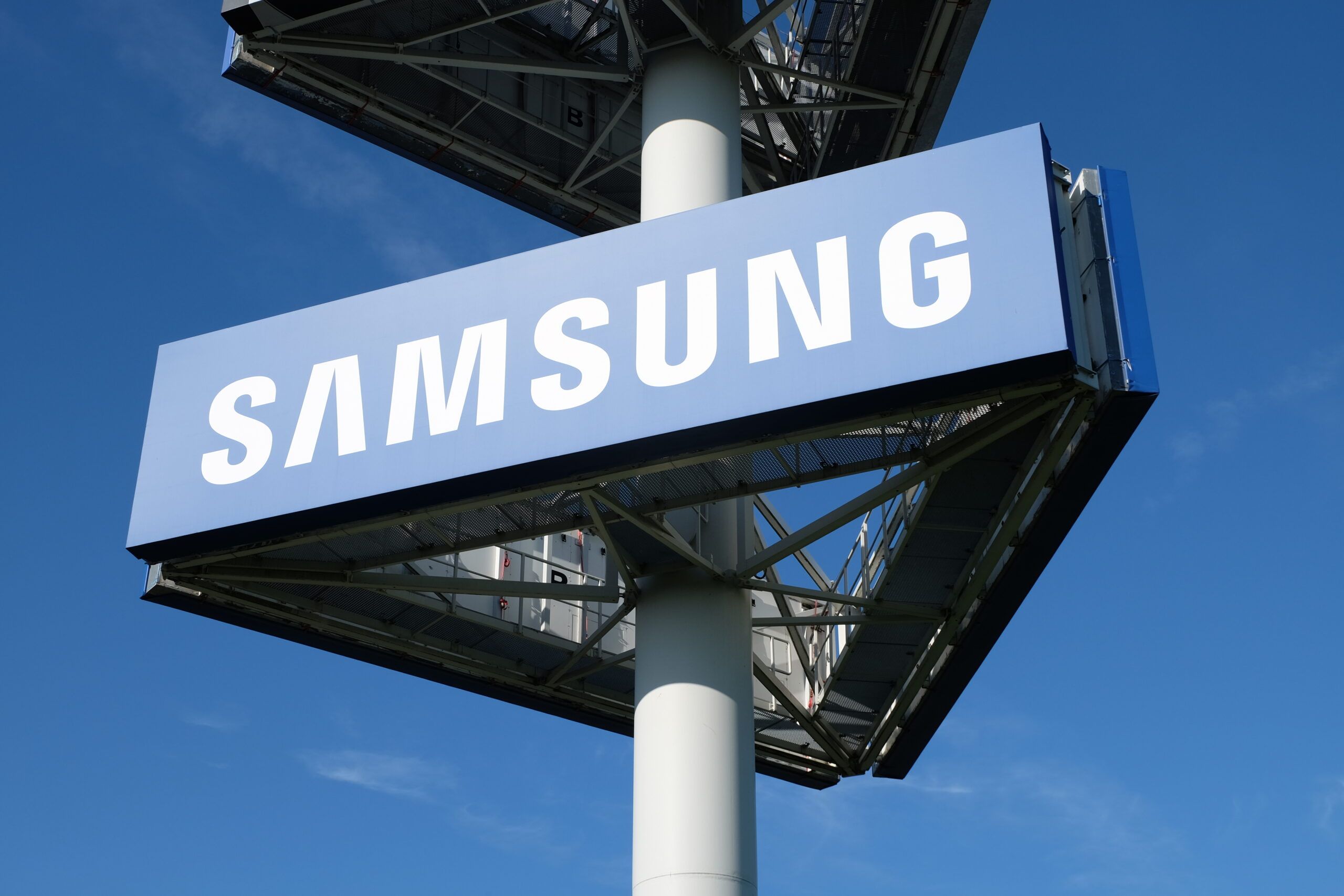 Samsung shares surge on unexpected $7.2 billion buyback