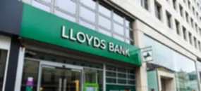 Lloyds share price has lagged FTSE 100 in 2022. Is it a buy?